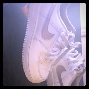 I am selling shoes :)